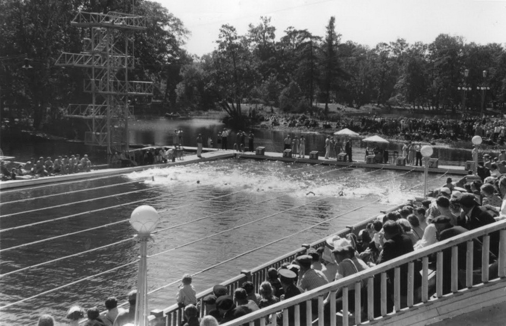 Общий вид плавательной станции. 1952