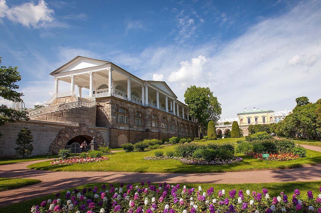 Камеронова галерея в царском селе фото Сегодня в эфире #безантракта: премьера ленфильмовской картины "Чужая жизнь", экс